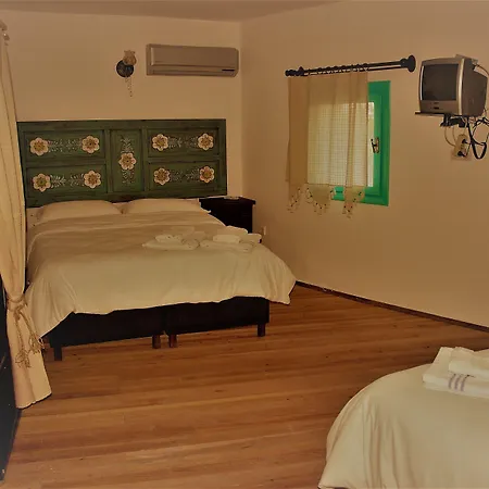 Madam Eleni ホテル 3*