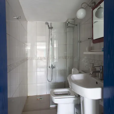 Madam Eleni ホテル ボズカーダ