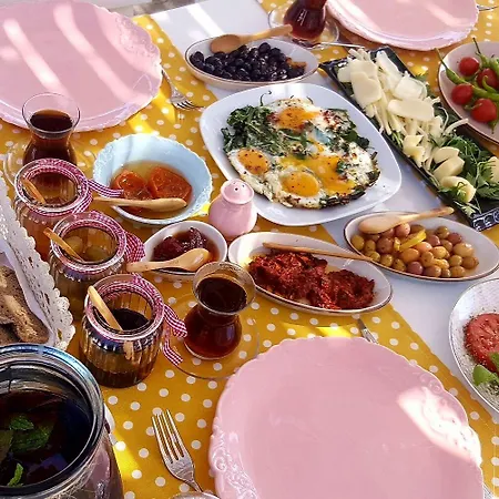 Madam Eleni ホテル 3*